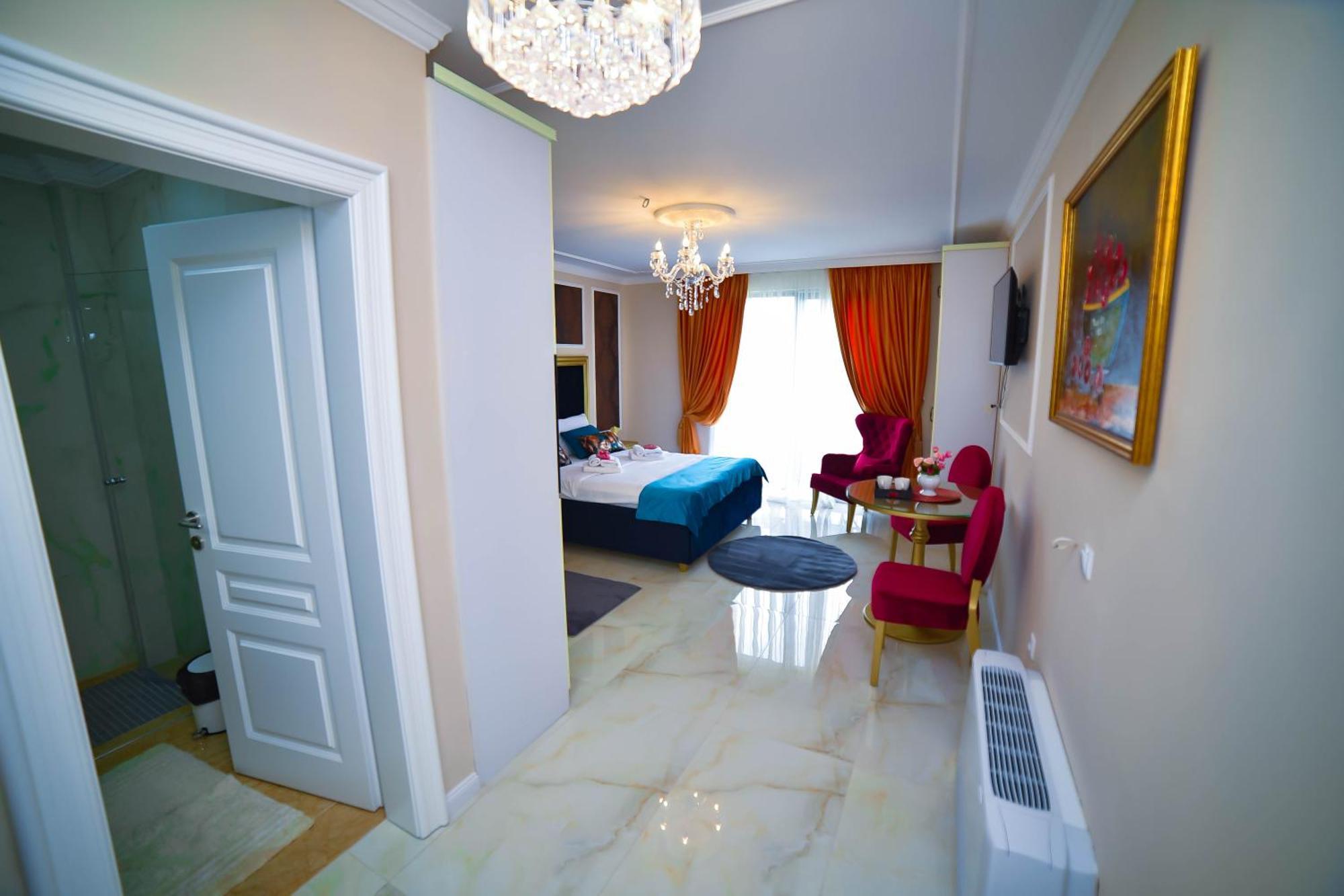Adonis One-hotel Adonis Apartment