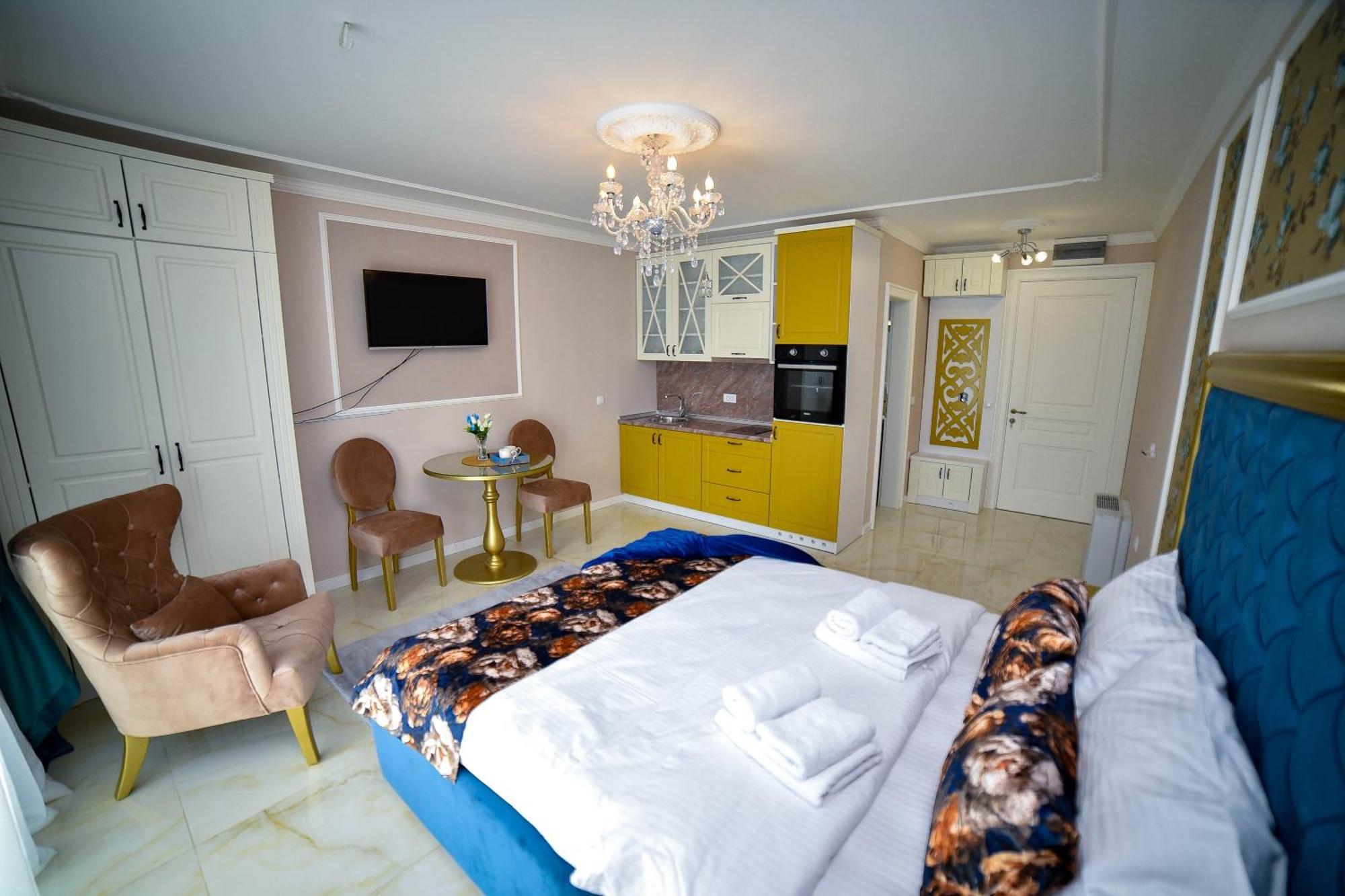 Adonis One-hotel Adonis Apartment *