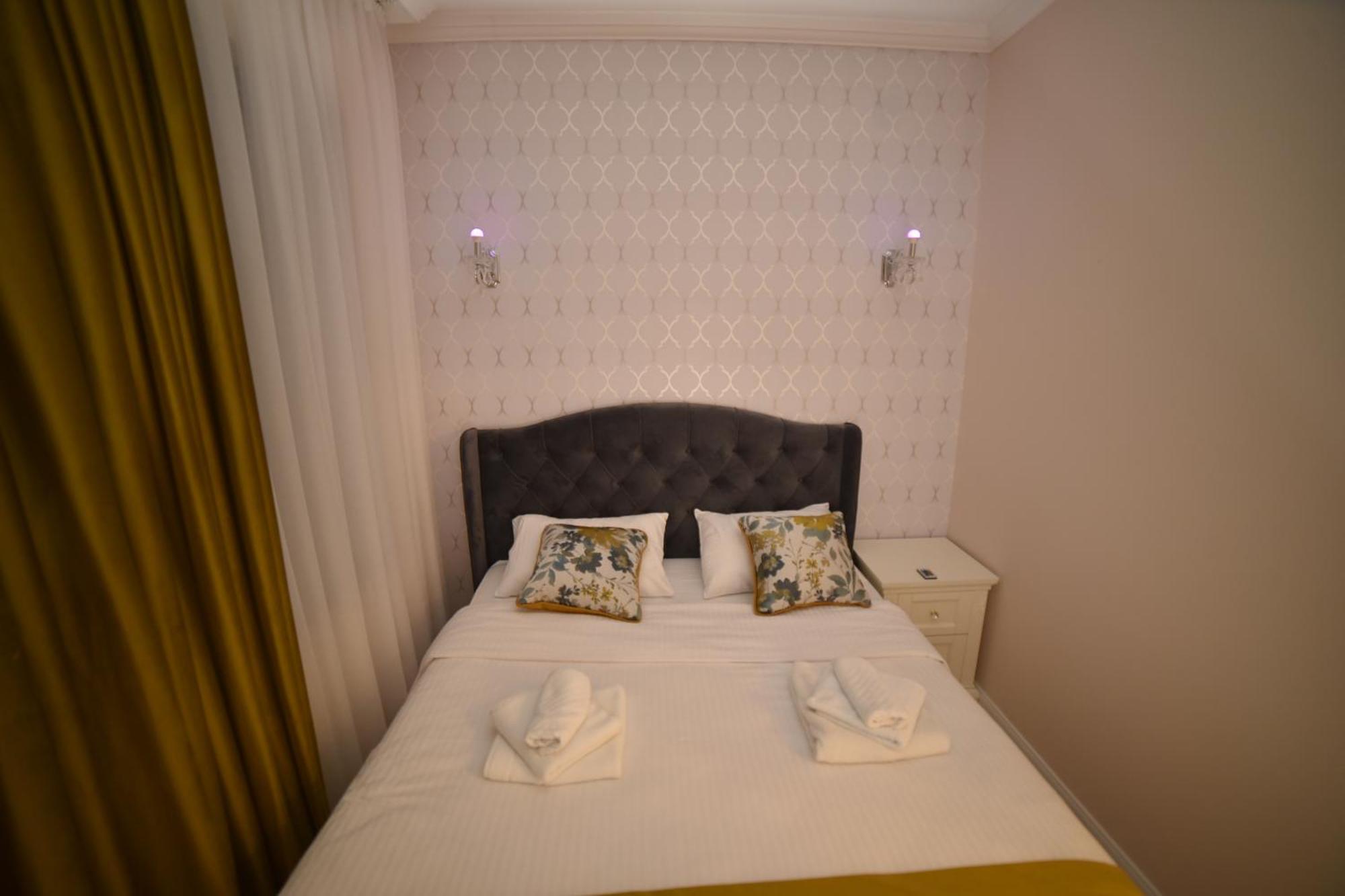 Adonis One-hotel Adonis *