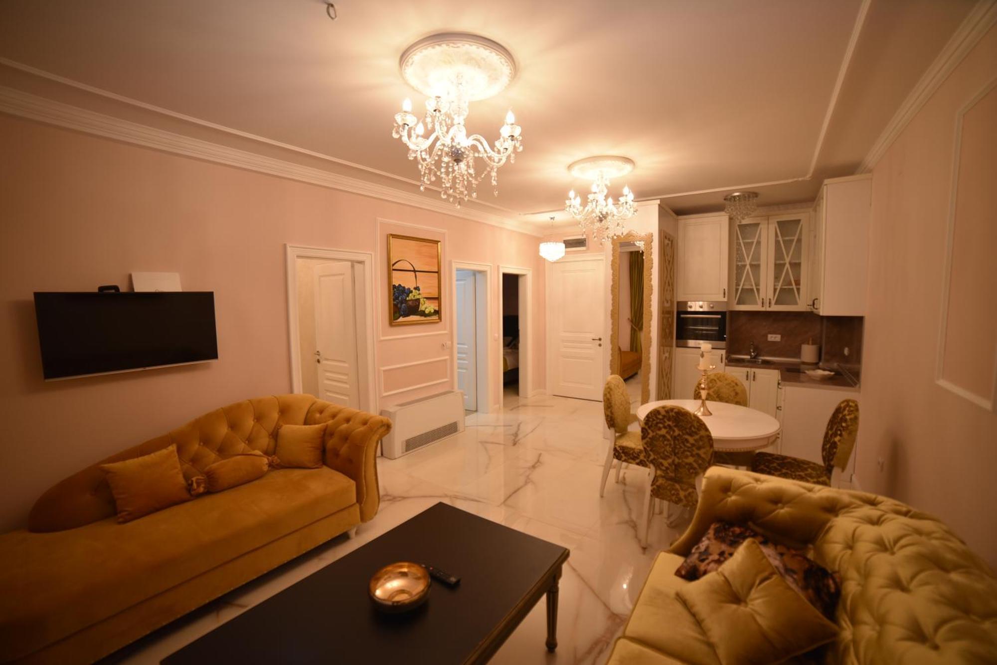 Adonis One-hotel Adonis Apartment